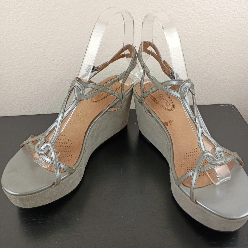 Corso Como Womens Silver Metallic Strappy Wedge Sandals Platform Grey Suede 9